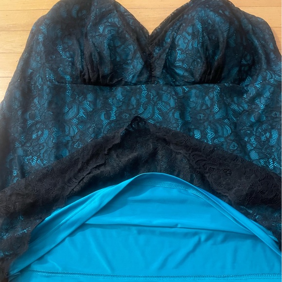 Penningtons Lace Top 1X - Picture 3 of 3